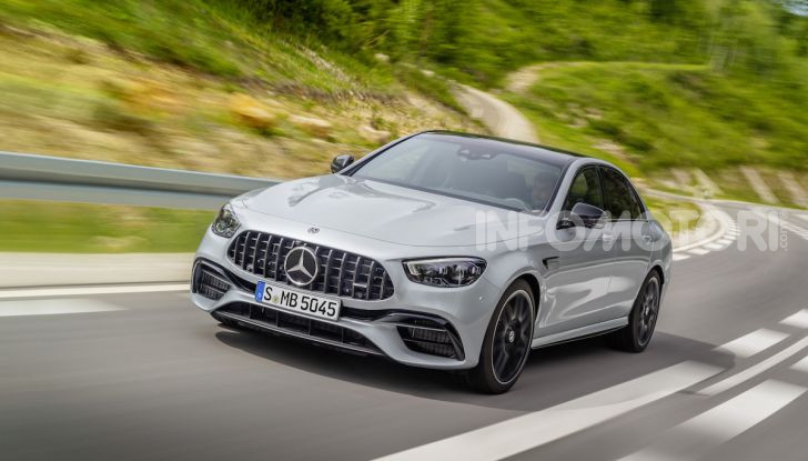 Mercedes-AMG E 63 4MATIC: berlina e station wagon fanno rima con prestazioni e comfort - Foto 42 di 51