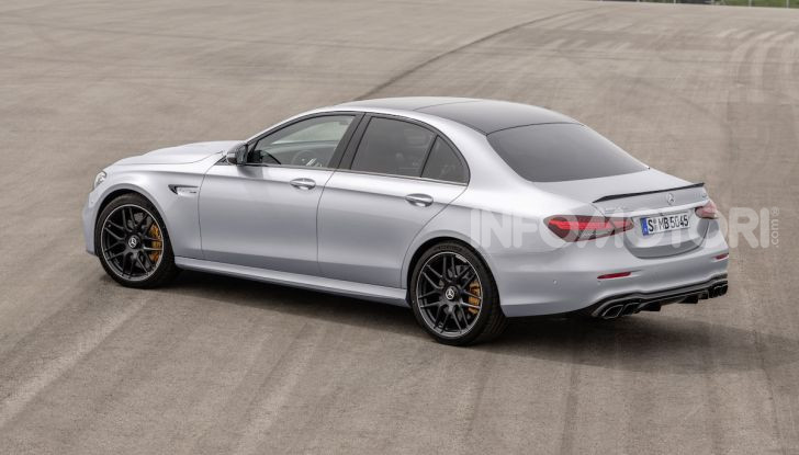 Mercedes-AMG E 63 4MATIC: berlina e station wagon fanno rima con prestazioni e comfort - Foto 44 di 51