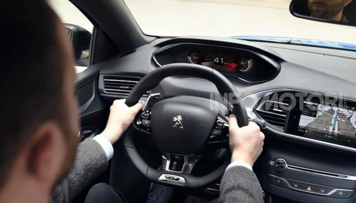 Peugeot 308: la versione 2020 è ancora più spaziosa e tecnologica - Foto 10 di 12