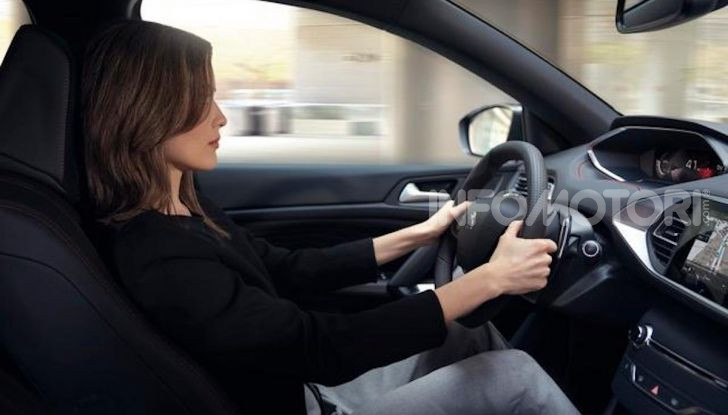 Peugeot 308: la versione 2020 è ancora più spaziosa e tecnologica - Foto 9 di 12
