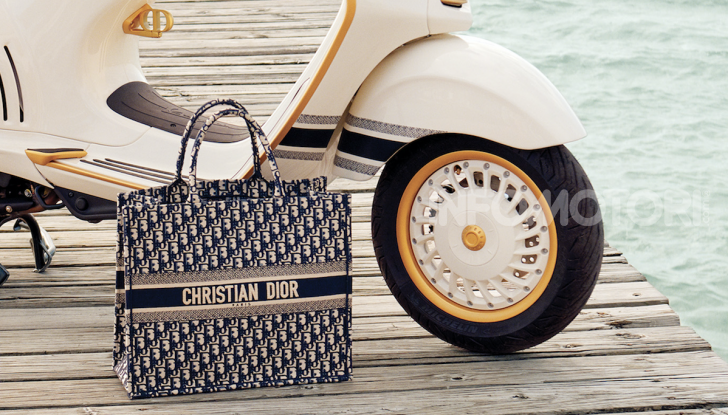 Vespa 946 Christian Dior: lo scooter tailor made che unisce Italia e Francia - Foto 4 di 5