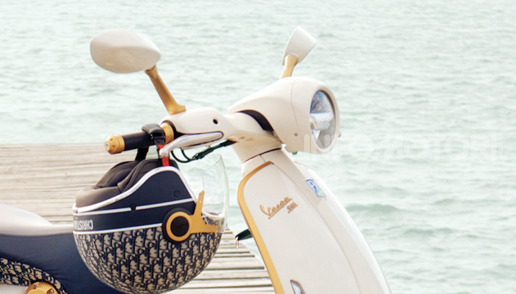 Vespa 946 Christian Dior: lo scooter tailor made che unisce Italia e Francia - Foto 5 di 5