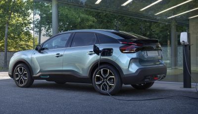 Citroen C4 2020: la berlina in stile SUV coupè, anche full electric