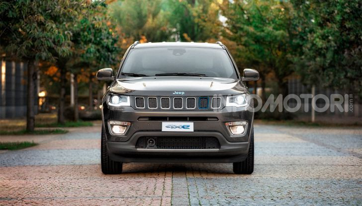 Mopar firma la tecnologia per Jeep Renegade 4xe e Jeep Compass 4xe - Foto 1 di 4