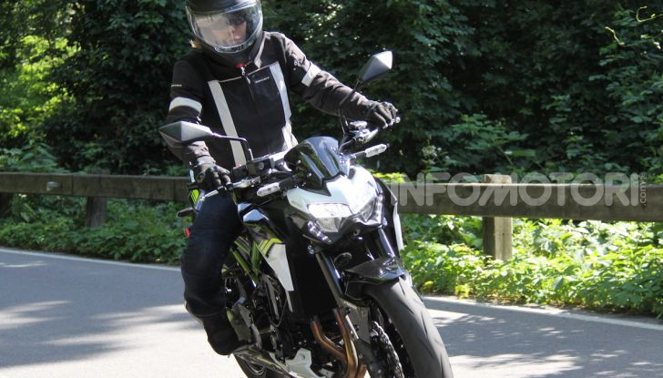 Prova Kawasaki Z900: 125 CV di puro godimento - Foto 12 di 31