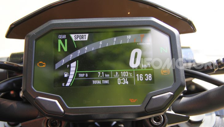 Prova Kawasaki Z900: 125 CV di puro godimento - Foto 30 di 31