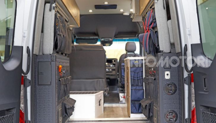 Storyteller Overland: tris di camper su base Mercedes Sprinter - Foto 5 di 9