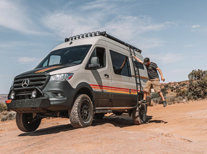 Storyteller Overland Tris Di Camper Su Base Mercedes Sprinter Infomotori