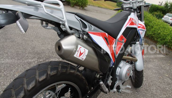 Prova Vent Scrambler 125: la piccola offroad adatta anche nel traffico - Foto 10 di 32