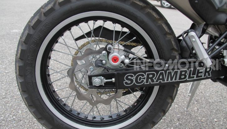 Prova Vent Scrambler 125: la piccola offroad adatta anche nel traffico - Foto 2 di 32