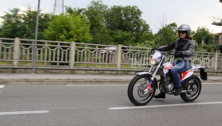 Prova Vent Scrambler 125: la piccola offroad adatta anche nel traffico - Foto 25 di 32