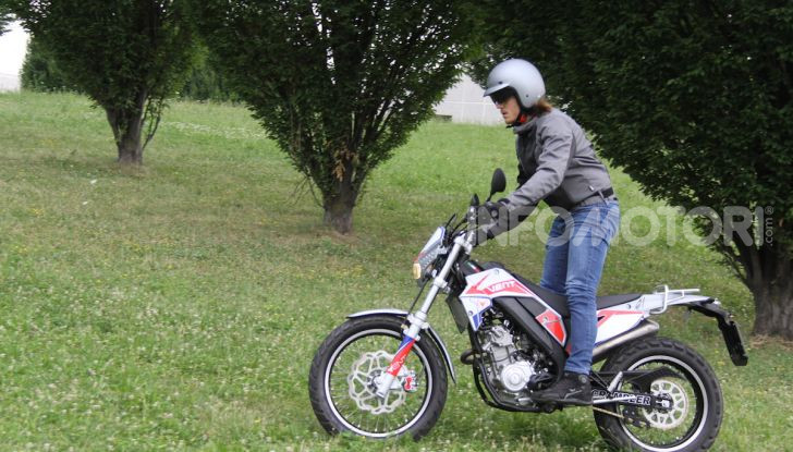 Prova Vent Scrambler 125: la piccola offroad adatta anche nel traffico - Foto 30 di 32