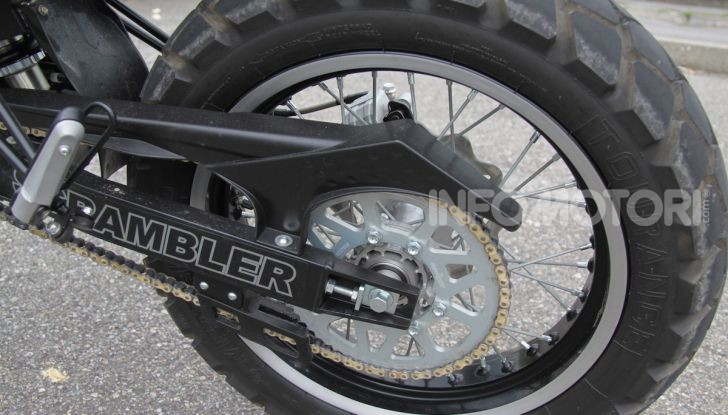 Prova Vent Scrambler 125: la piccola offroad adatta anche nel traffico - Foto 5 di 32