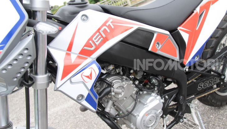 Prova Vent Scrambler 125: la piccola offroad adatta anche nel traffico - Foto 7 di 32