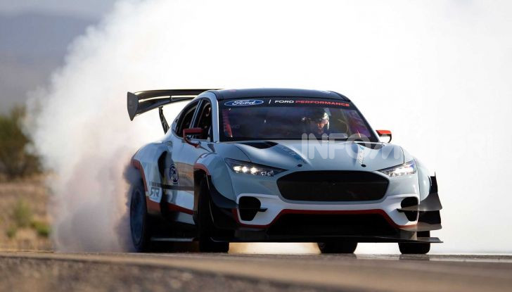 Ford Mustang Mach E 1400 2020