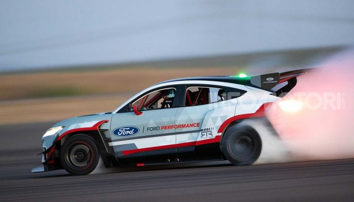 Ford Mustang Mach E 1400 2020