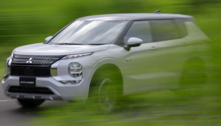 Mitsubishi Outlander PHEV 2021: le novità in vista - Foto 3 di 12