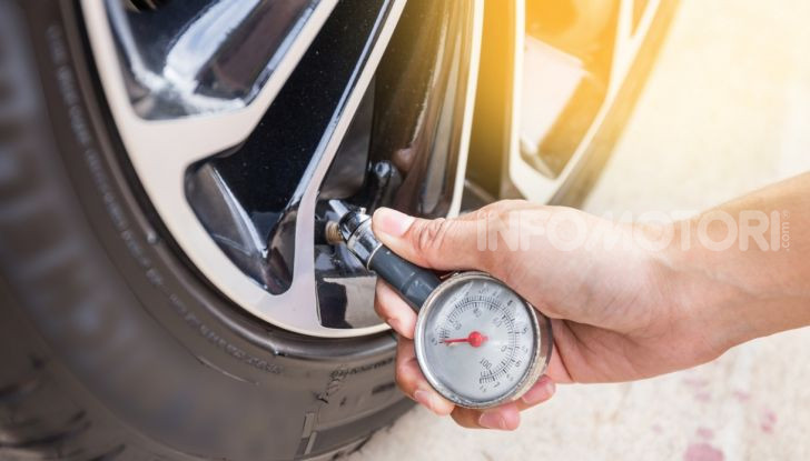 Pressione gomme pneumatici