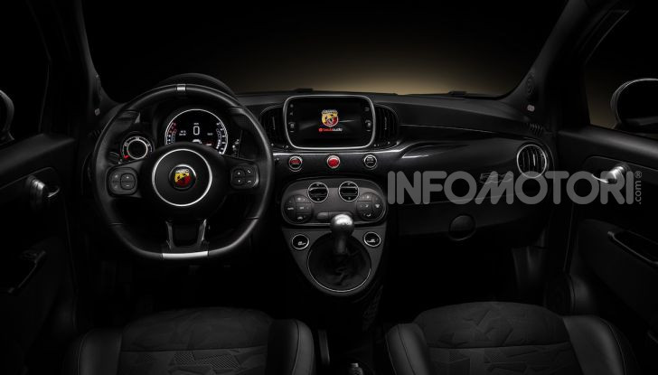 Abarth 595 si fa in due: arrivano le versioni Scorpioneoro e Monster Energy Yamaha - Foto 9 di 16