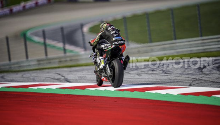 Aprilia Tuono V4 X: la hypermotard nata per la pista - Foto 10 di 12