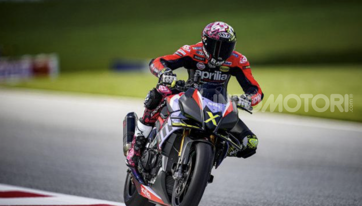 Aprilia Tuono V4 X: la hypermotard nata per la pista - Foto 12 di 12