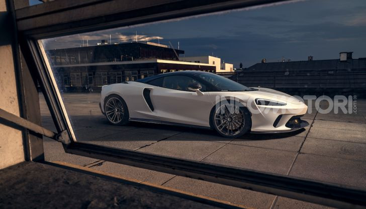 Novitec trasforma una McLaren GT in una “super GT” - Foto 3 di 9