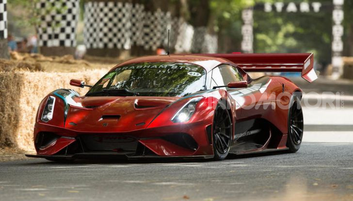 Brabham BT 62 R: una hypercar con targa e specchietti - Foto 1 di 6