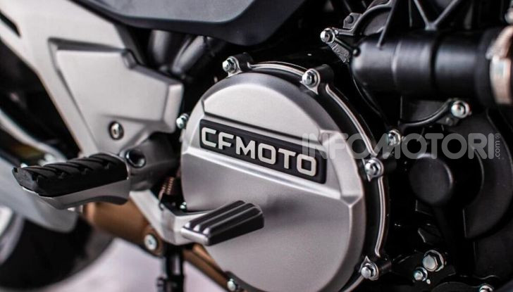 CF Moto 1250 TR-G: la tourer made in China ma con motore KTM - Foto 1 di 12