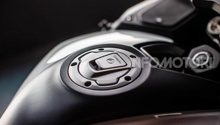 CF Moto 1250 TR-G: la tourer made in China ma con motore KTM - Foto 4 di 12