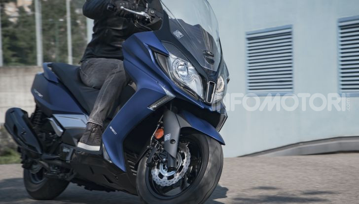 Kymco Downtown 350i TCS: pratico e ancora più sicuro - Foto 12 di 19