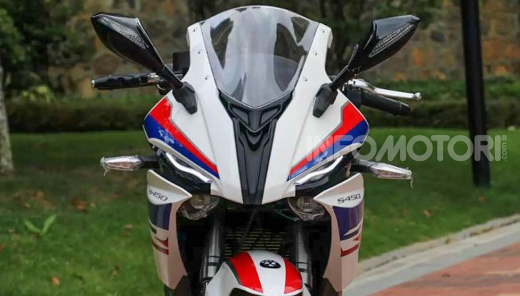 Moto S450 RR: la mini BMW S 1000 RR made in China - Foto 2 di 7
