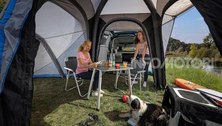 Volkswagen Caddy California: il mini van per i lunghi viaggi - Foto 11 di 13