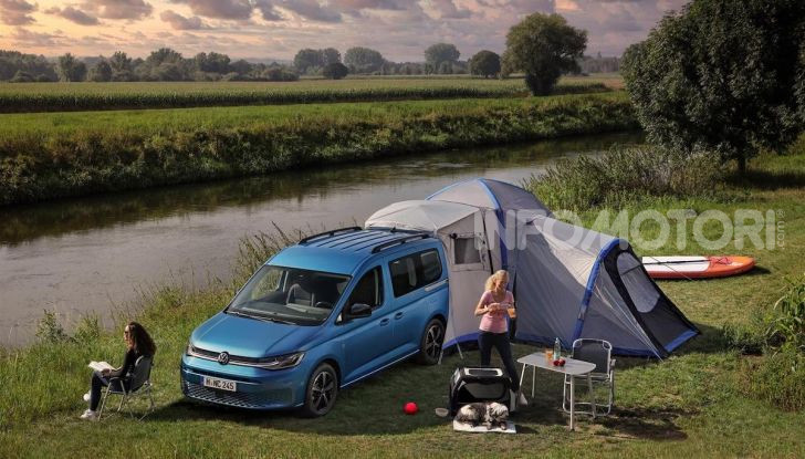 Volkswagen Caddy California: il mini van per i lunghi viaggi - Foto 3 di 13