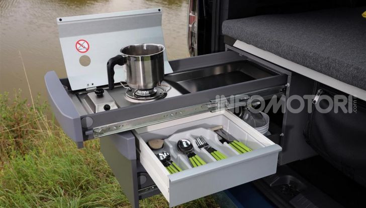 Volkswagen Caddy California: il mini van per i lunghi viaggi - Foto 4 di 13