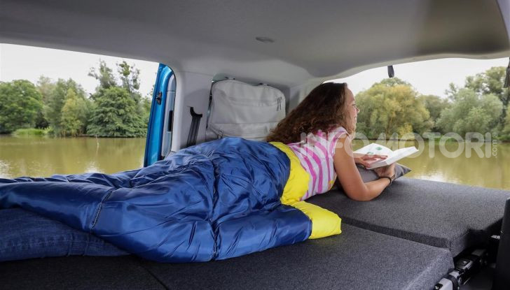 Volkswagen Caddy California: il mini van per i lunghi viaggi - Foto 7 di 13