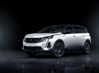 Peugeot 5008: il SUV sette posti è ancora più tecnologico