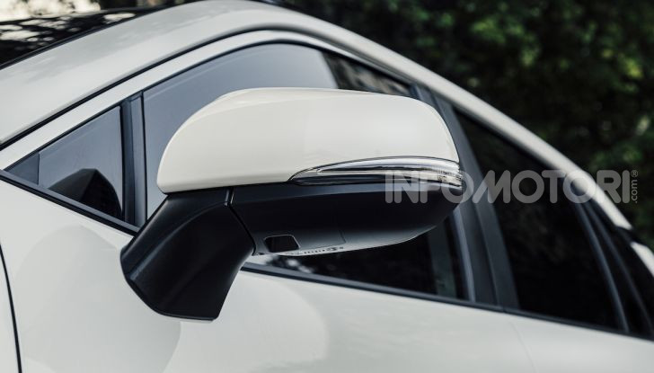 Suzuki Across: l’elettrificazione alla spina parte da 58.900 Euro - Foto 1 di 44