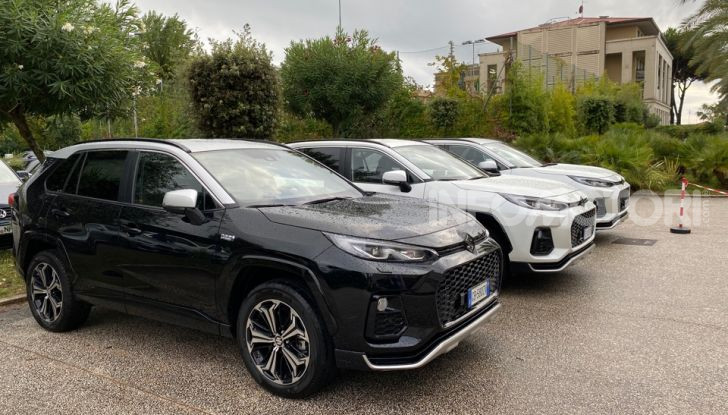 Suzuki Across: l’elettrificazione alla spina parte da 58.900 Euro - Foto 33 di 44