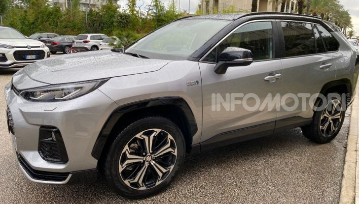 Suzuki Across: l’elettrificazione alla spina parte da 58.900 Euro - Foto 34 di 44