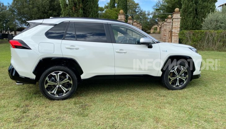 Suzuki Across: l’elettrificazione alla spina parte da 58.900 Euro - Foto 41 di 44