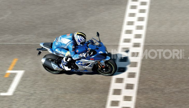 Suzuki GSX-R1000R: versione speciale per festeggiare il 100° anniversario del marchio - Foto 1 di 11