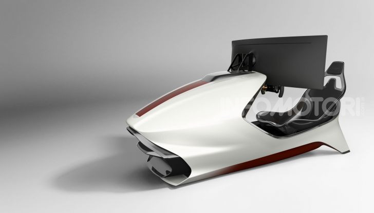 Aston Martin Valkyrie AMR-C01 simulatore