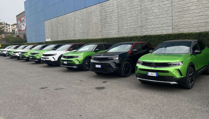 Opel Mokka: svelato il nuovo Model Year 2021, anche in versione elettrica - Foto 2 di 12