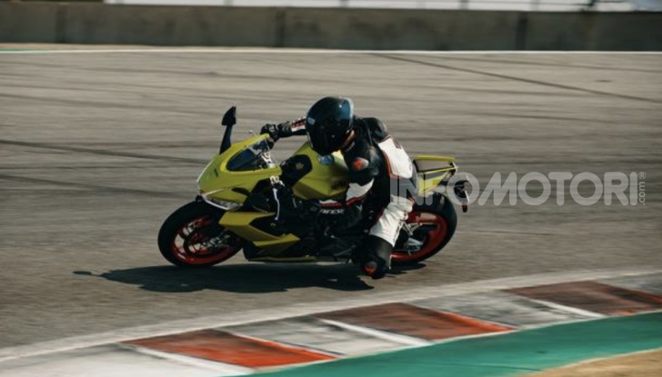 Aprilia RS 660: media cilindrata ma spirito sportivo - Foto 11 di 14