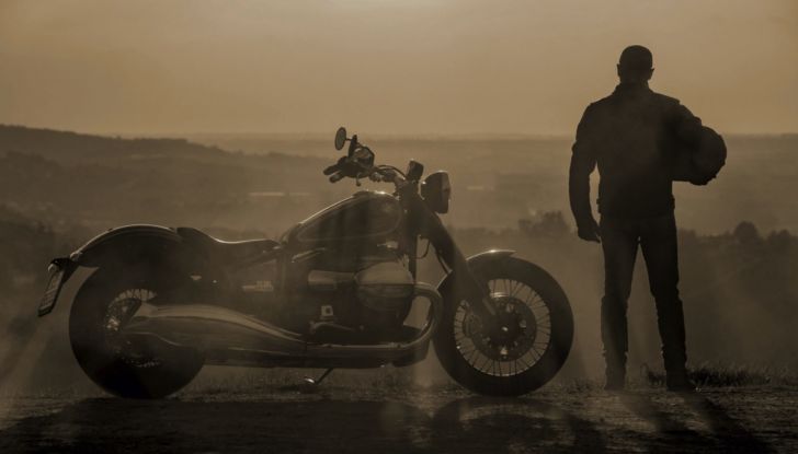 [VIDEO] Prova BMW R18: il boxer da 1.800cc che va oltre l’immaginazione - Foto 13 di 21