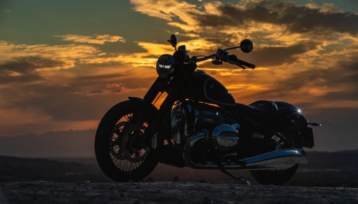 [VIDEO] Prova BMW R18: il boxer da 1.800cc che va oltre l’immaginazione - Foto 16 di 21