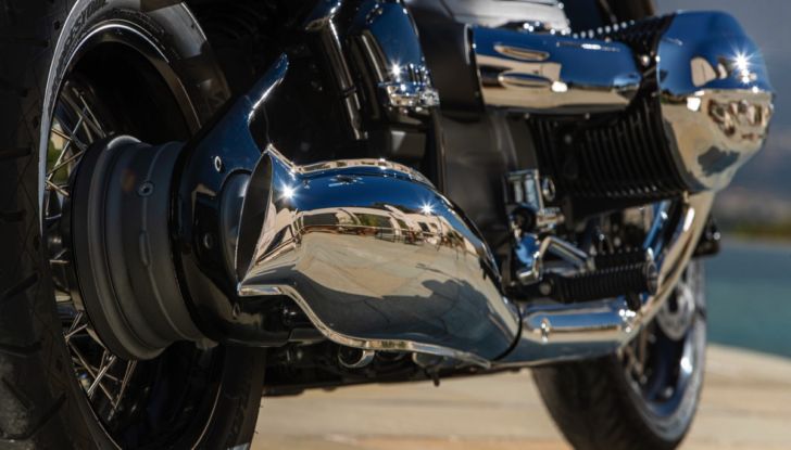 [VIDEO] Prova BMW R18: il boxer da 1.800cc che va oltre l’immaginazione - Foto 17 di 21