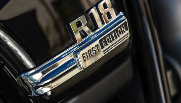 [VIDEO] Prova BMW R18: il boxer da 1.800cc che va oltre l’immaginazione - Foto 20 di 21