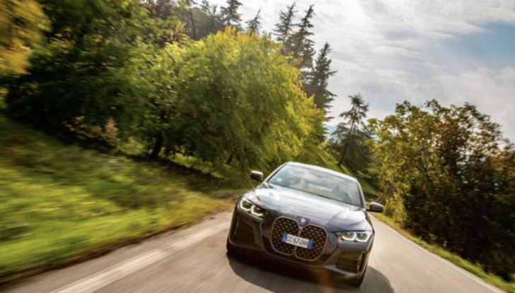 Nuova BMW Serie 4 Coupé: tecnologica e dall’indole sportiva - Foto 13 di 18