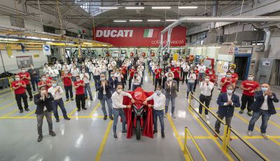 Ducati Multistrada V4: la prima moto con due radar integrati